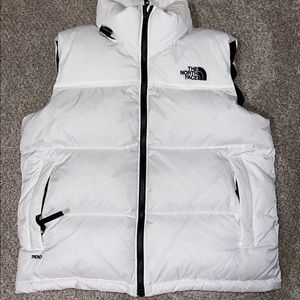M white 700 vest